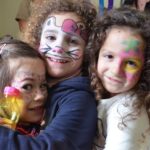 Ζωγραφική, παιχνίδι και διασκέδαση στο καρναβαλικό εργαστήρι ζωγραφικής μάσκας της ΔΗΚΕΠΑ και του ΕΚΑΜΕ