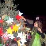 Με τα “Δέντρα των Ευχών” ξεκινούν οι Χριστουγεννιάτικες Εκδηλώσεις του Δήμου Αιγιαλείας και της ΔΗ.Κ.ΕΠ.Α.