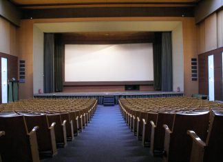 Αίγιο: «Μην Ανοίγεις την Πόρτα» και «Peter Pan» «έρχονται» στον «Απόλλωνα» apollon