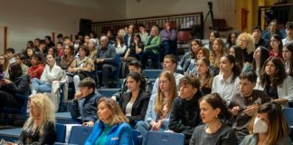 Δεκάδες μαθητές και μαθήτριες από την Αχαΐα στους Αγώνες Λόγου με θέμα τη Δημοκρατία