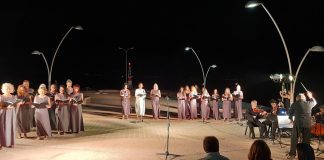 Εντυπωσίασε το κοινό η όπερα «Ορφέας και Ευρυδίκη» που παρουσιάστηκε στον παλαιό λιμένα Αιγίου (Φάρος) opera-1